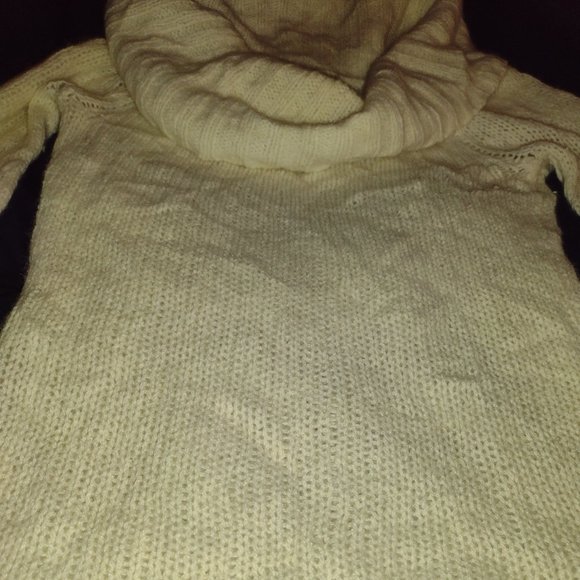 American Eagle Sweater - Picture 2 of 8